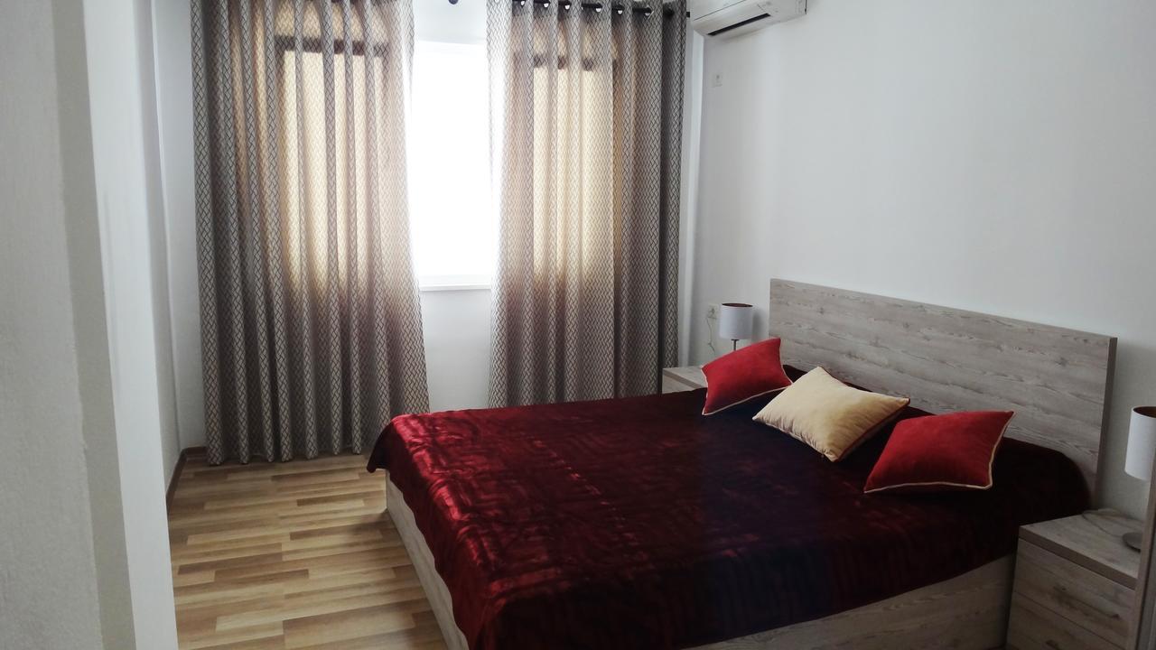 Apartments In White Residence Sarandë Buitenkant foto