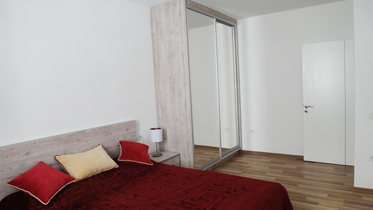 Apartments In White Residence Sarandë Buitenkant foto